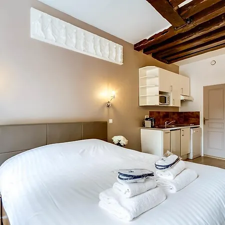 Upper Class Suites - Rue Saint Honoré *